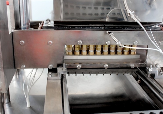 Small Semi Automatic Scale Industries CANDY Depositor Machines For Soft Candy Bear