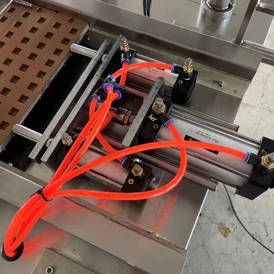 Online Purchase 1900*980*1700mm Candy Pulling Machine for Novel Products